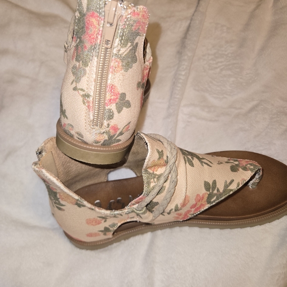 Very G Floral Canvas Sandals - Cream and Brown - Picture 3 of 7